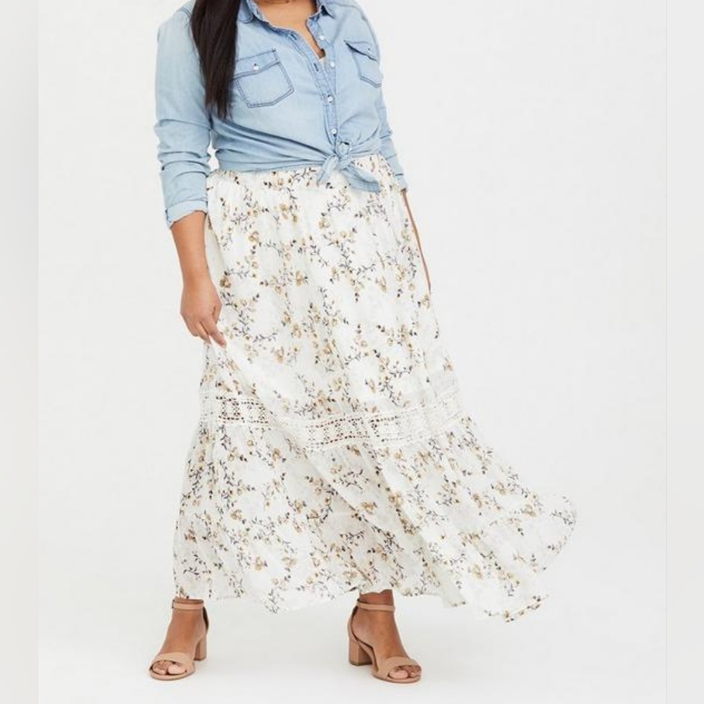 Torrid size 0 skirt